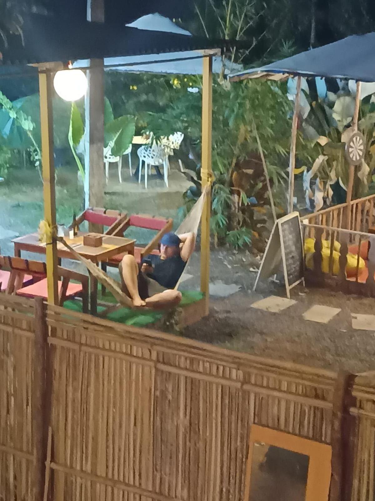 The Peace Hostel อารัมบล ภายนอก รูปภาพ